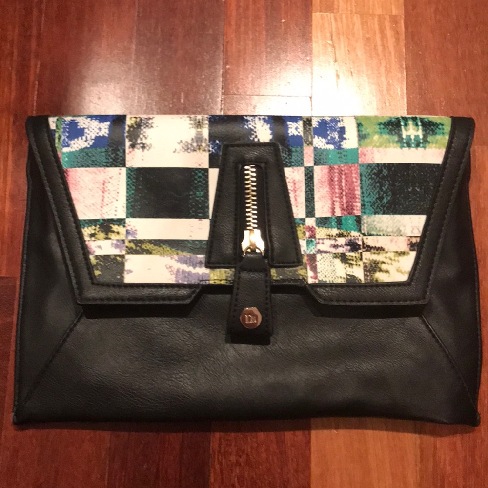 Clutch purse